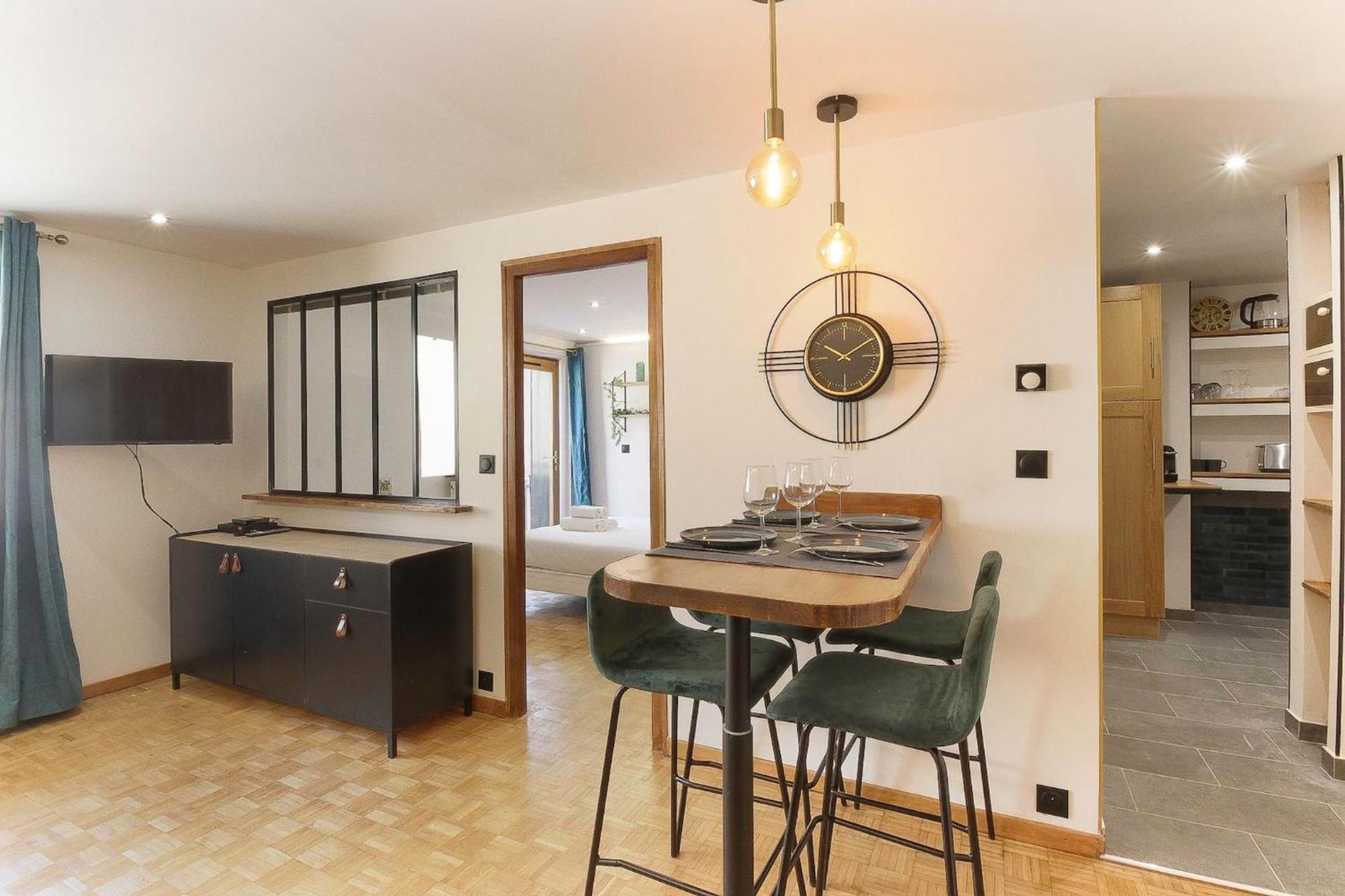 Bellevarde Apt - Newly Renovated - Central - Beside Tmb Start/End เลอุชส์ ภายนอก รูปภาพ