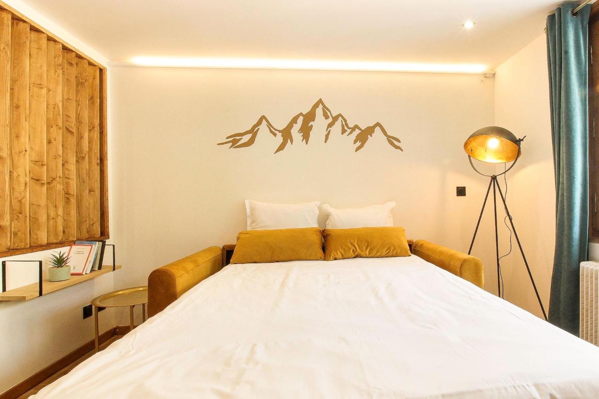 Bellevarde Apt - Newly Renovated - Central - Beside Tmb Start/End เลอุชส์ ภายนอก รูปภาพ