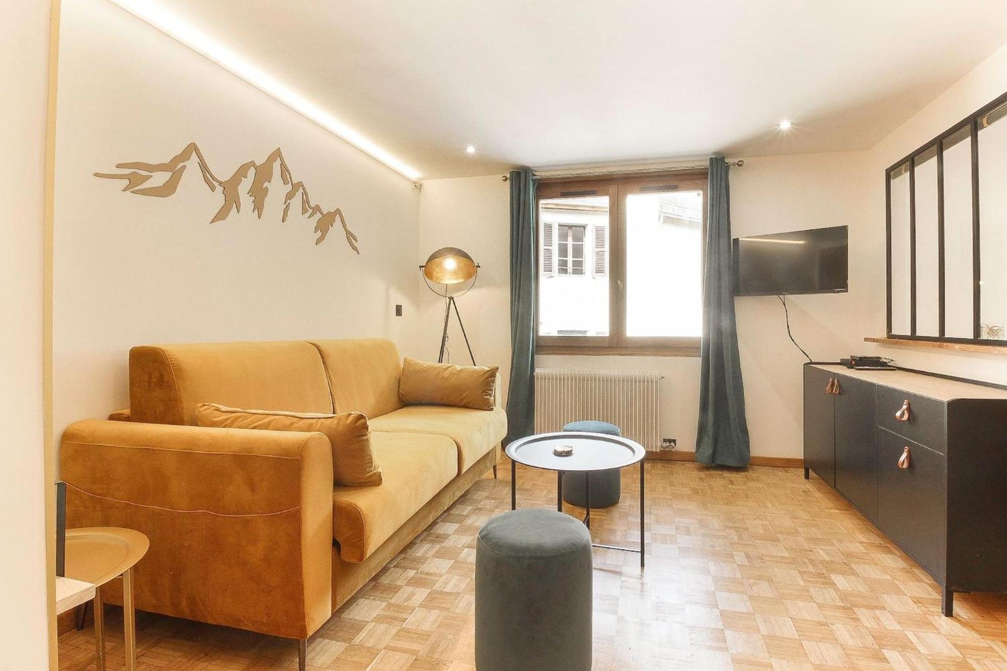 Bellevarde Apt - Newly Renovated - Central - Beside Tmb Start/End เลอุชส์ ภายนอก รูปภาพ