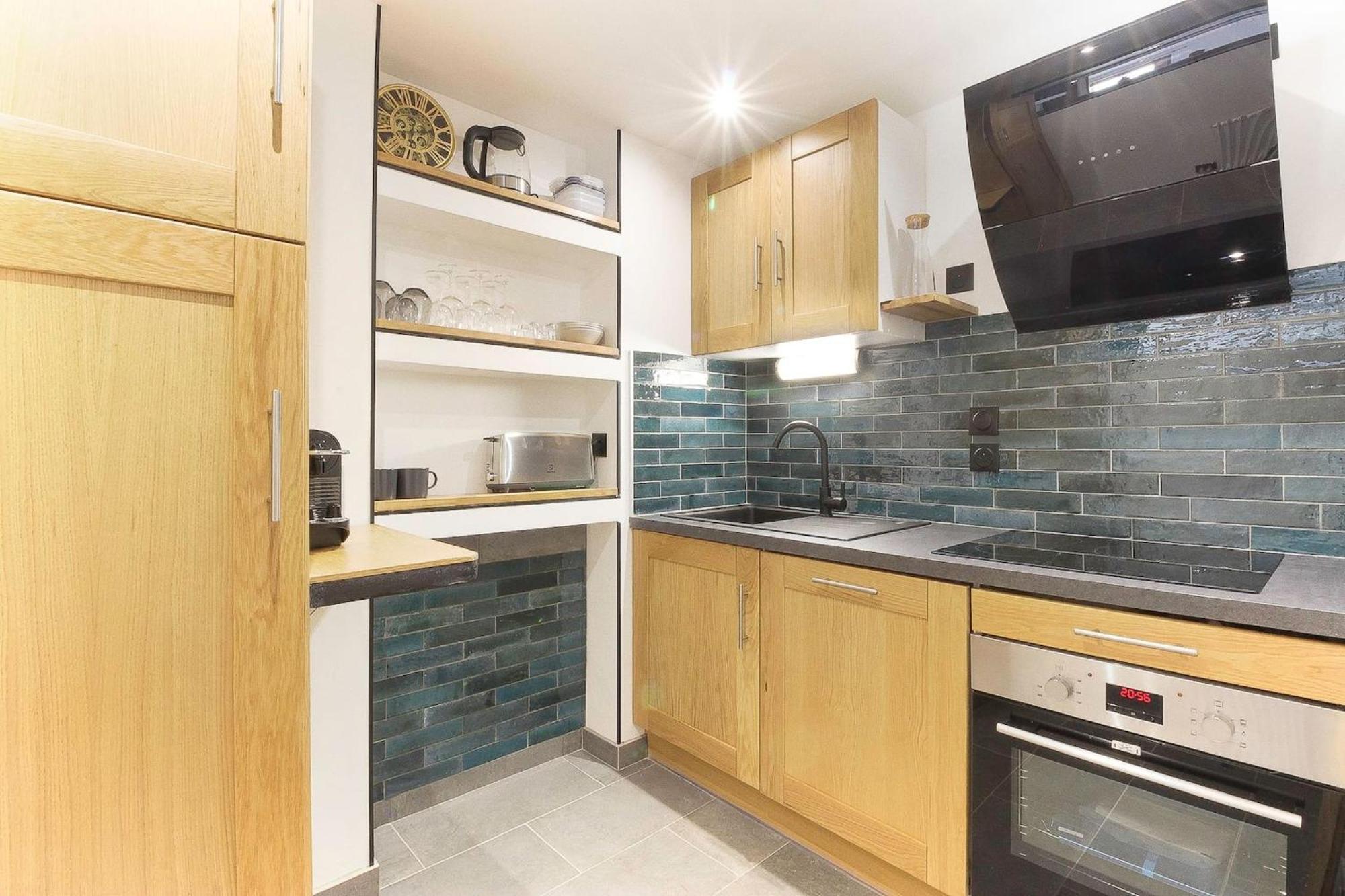 Bellevarde Apt - Newly Renovated - Central - Beside Tmb Start/End เลอุชส์ ภายนอก รูปภาพ